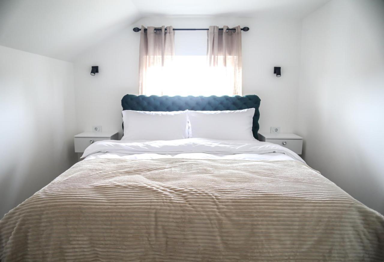 La Casa Apartments Jagodina Bagian luar foto