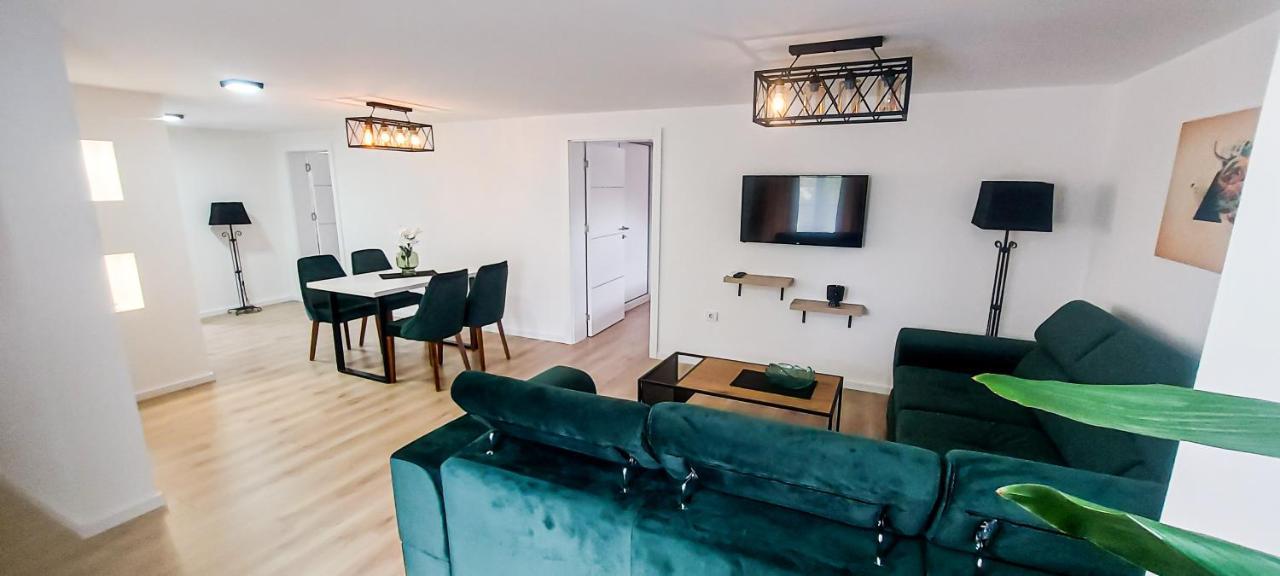 La Casa Apartments Jagodina Bagian luar foto