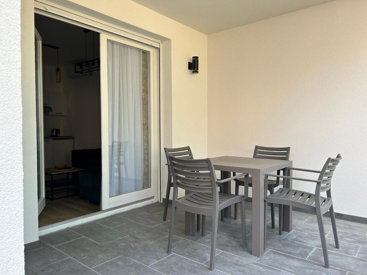 La Casa Apartments Jagodina Bagian luar foto