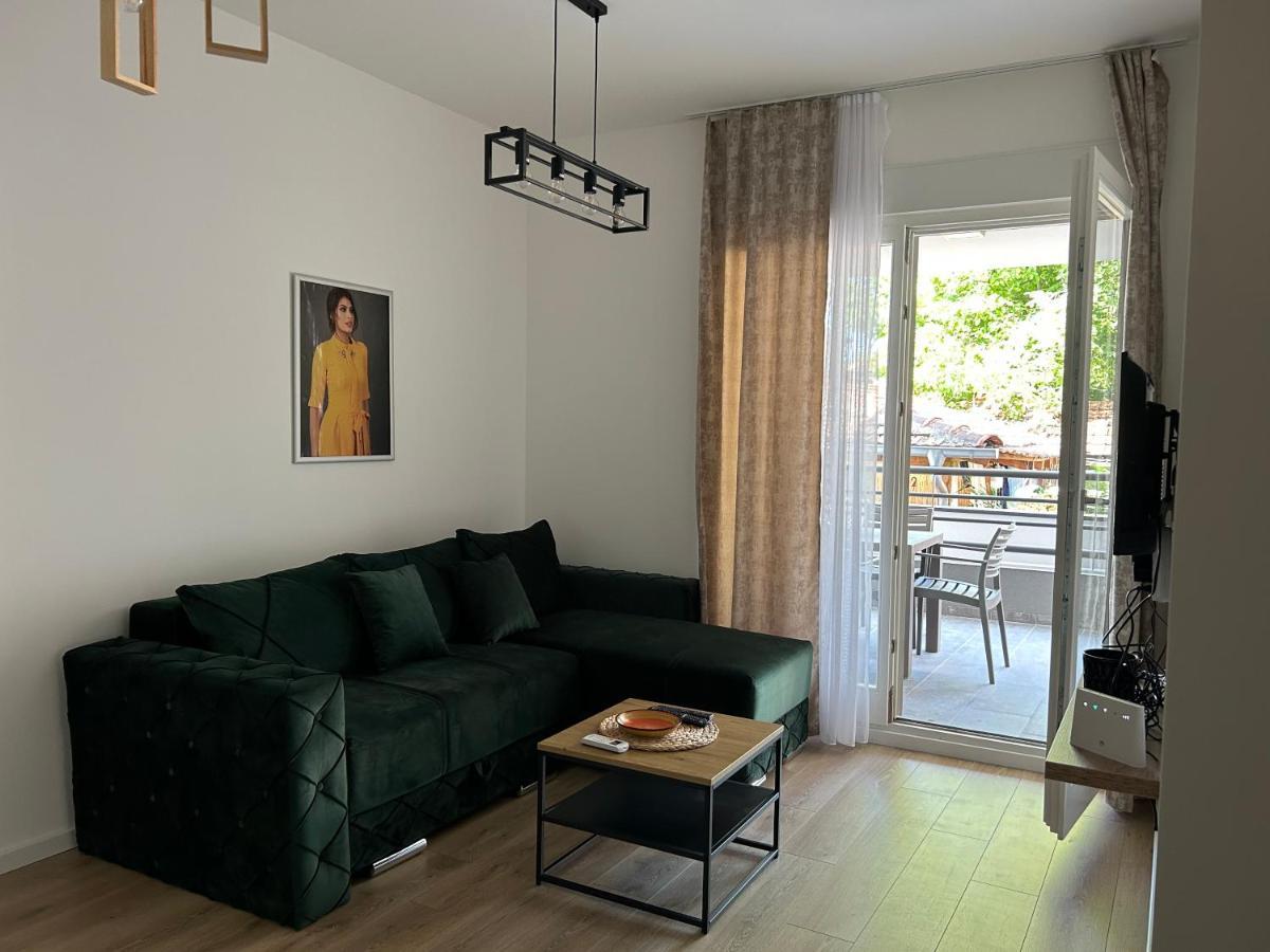 La Casa Apartments Jagodina Bagian luar foto