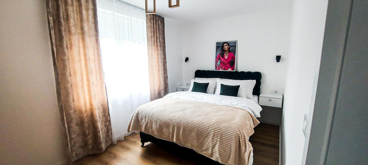 La Casa Apartments Jagodina Bagian luar foto