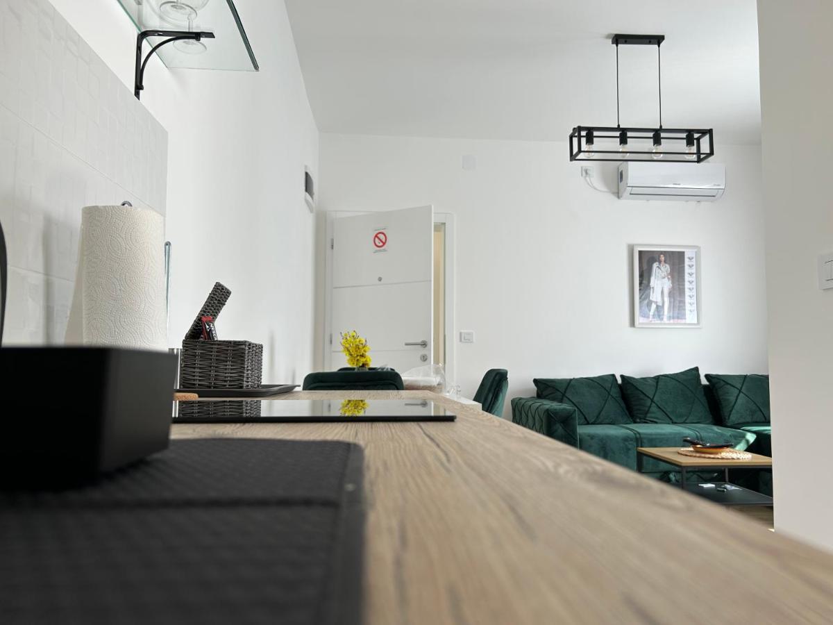 La Casa Apartments Jagodina Bagian luar foto